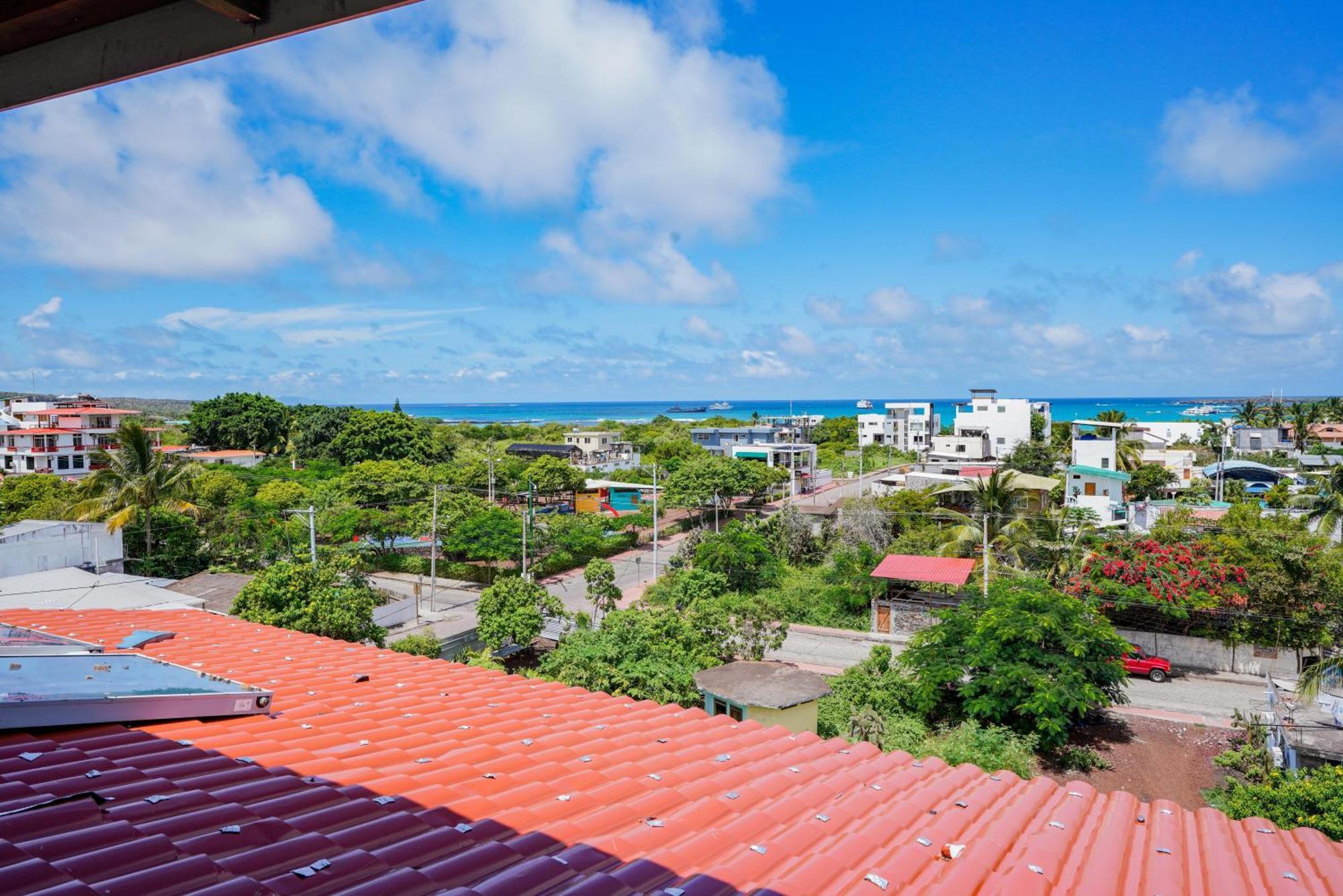 Galapagos Verde Azul Puerto Ayora  Bagian luar foto