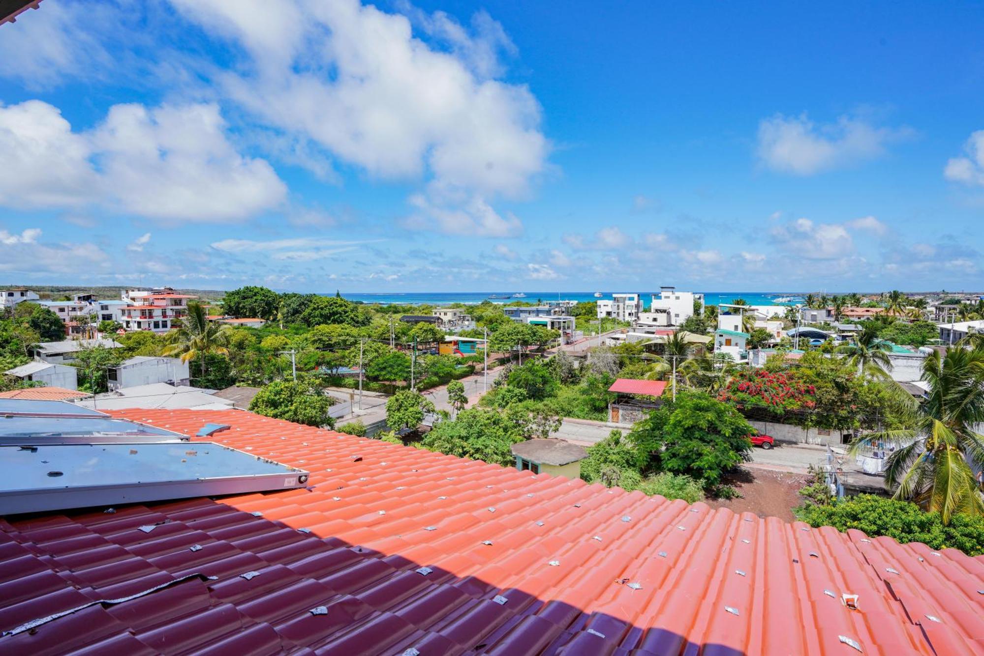Galapagos Verde Azul Puerto Ayora  Bagian luar foto