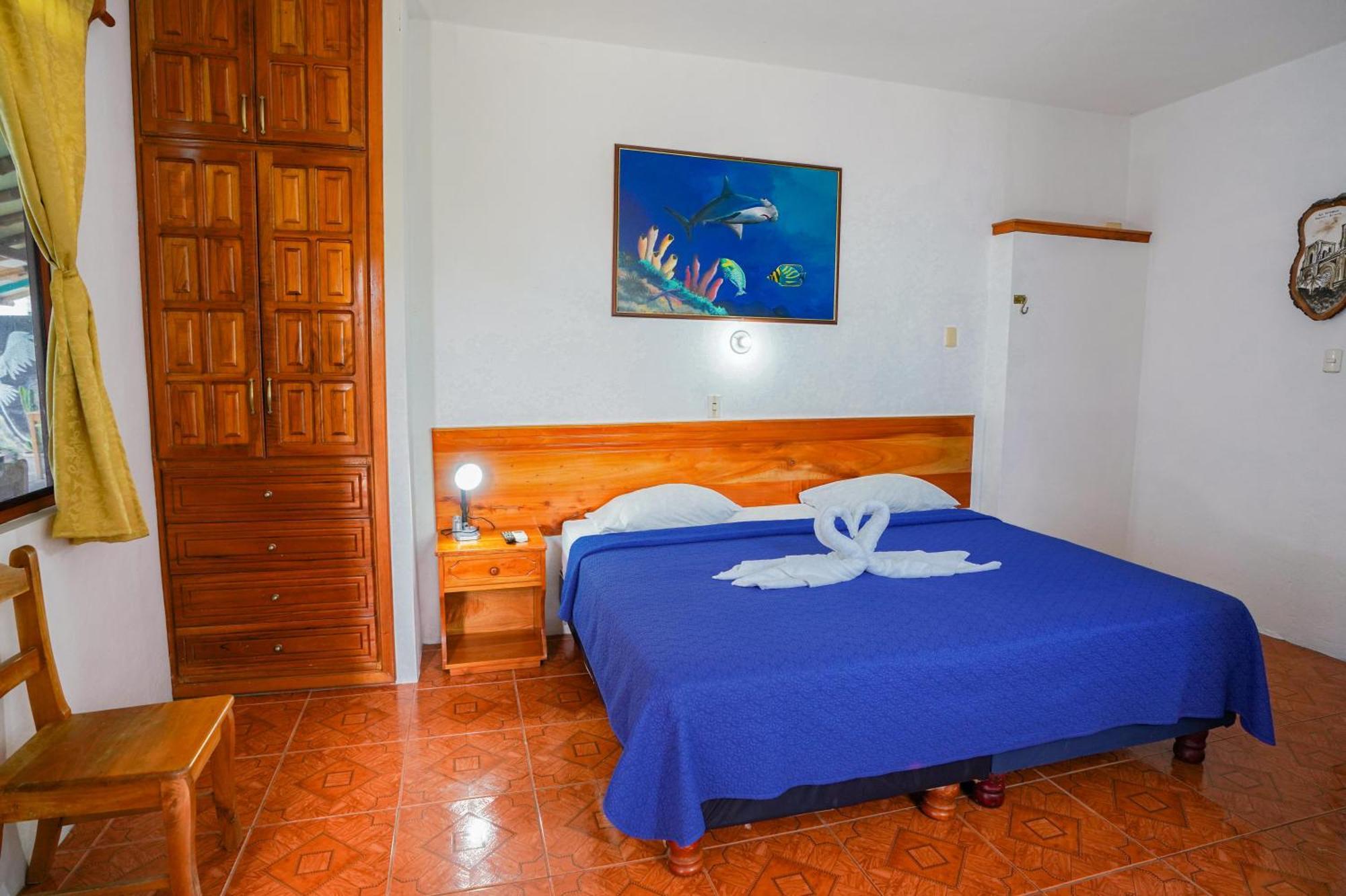 Galapagos Verde Azul Puerto Ayora  Bagian luar foto