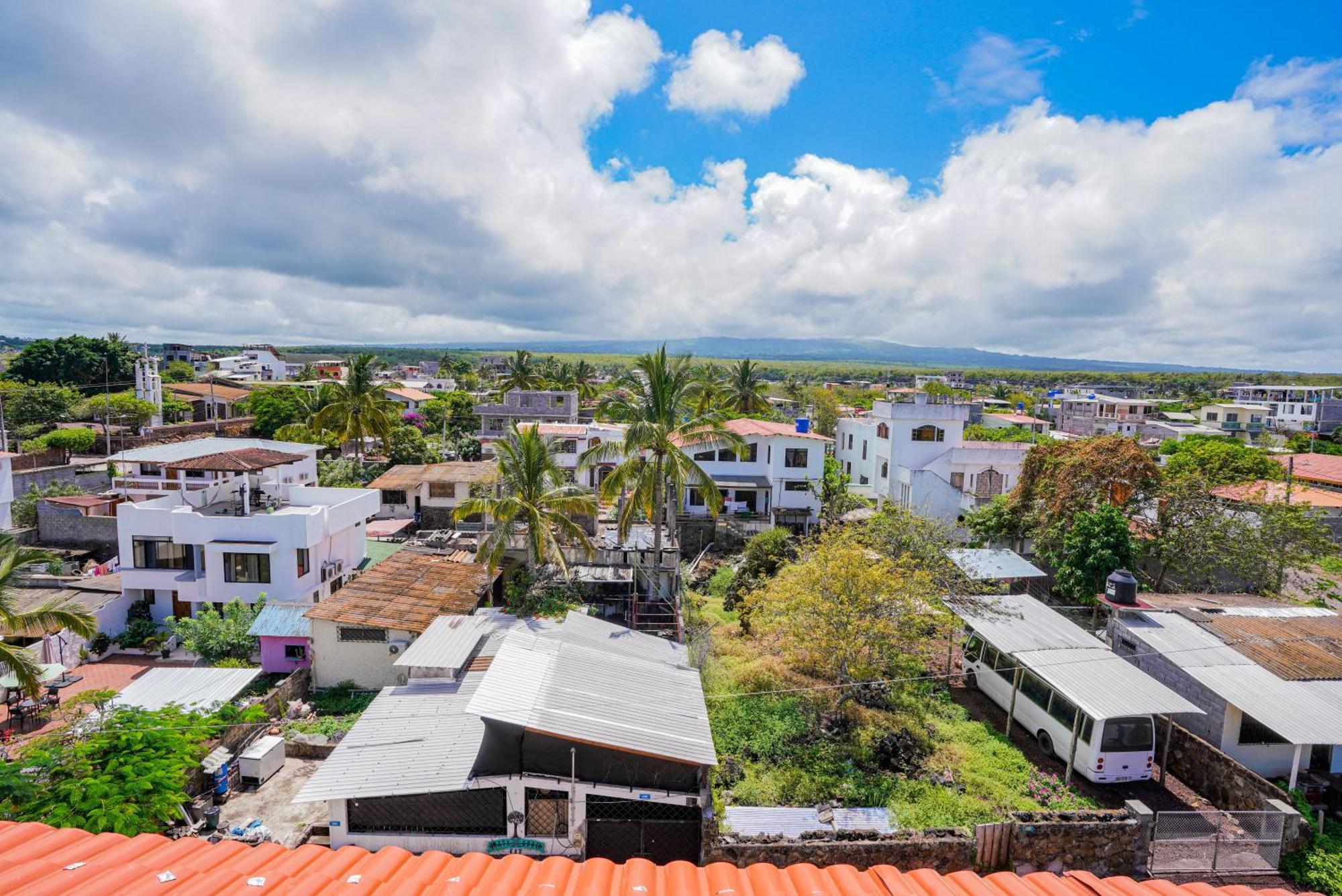 Galapagos Verde Azul Puerto Ayora  Bagian luar foto